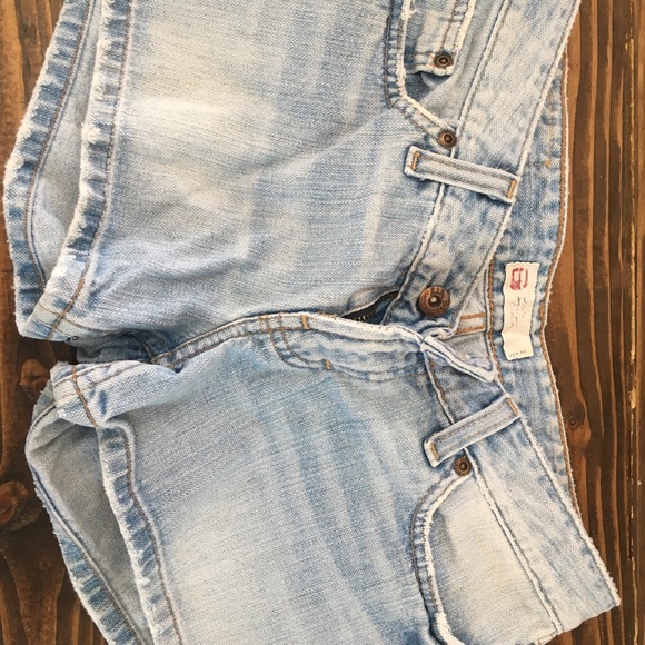 Shorts - Picture 5 of 8